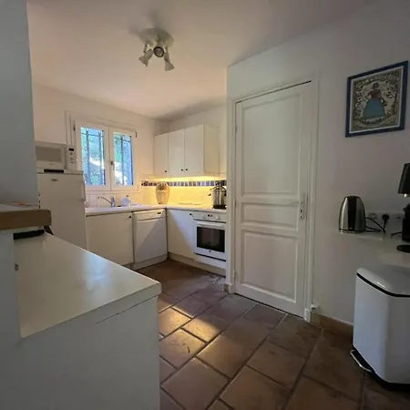 Holiday home Maison Spacieuse Avec Piscine, Wi-fi Et Climatisation A - Fr-1-226b-204 *